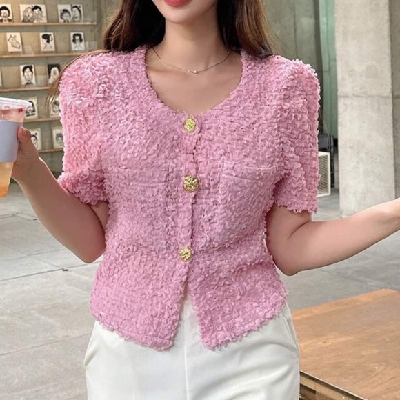 Tops - Pink textured short sleeve gold button front short sleeve blouse